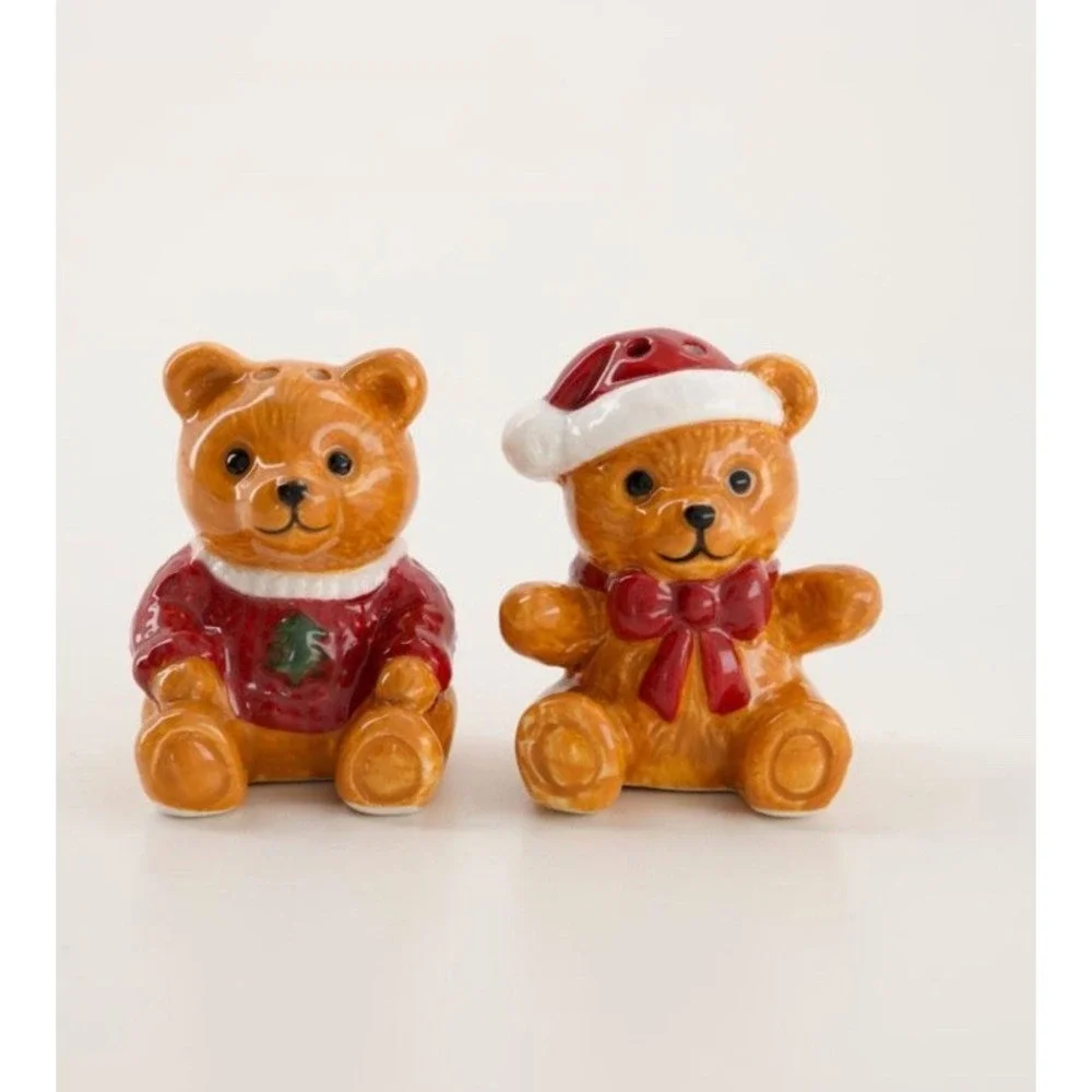 Cracker Barrel Christmas Teddy Bear Salt and Pepper Ceramic Shakers NEW 2026